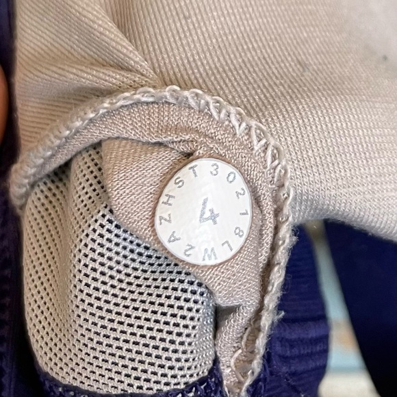 Women’s Lululemon Flow Y Bra IV Hero Blue Yoga Sports Bra Racerback Size 4 - Picture 5 of 5